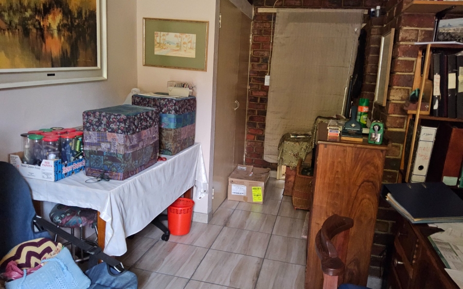 3 Bedroom Property for Sale in Kannoniers Park North West